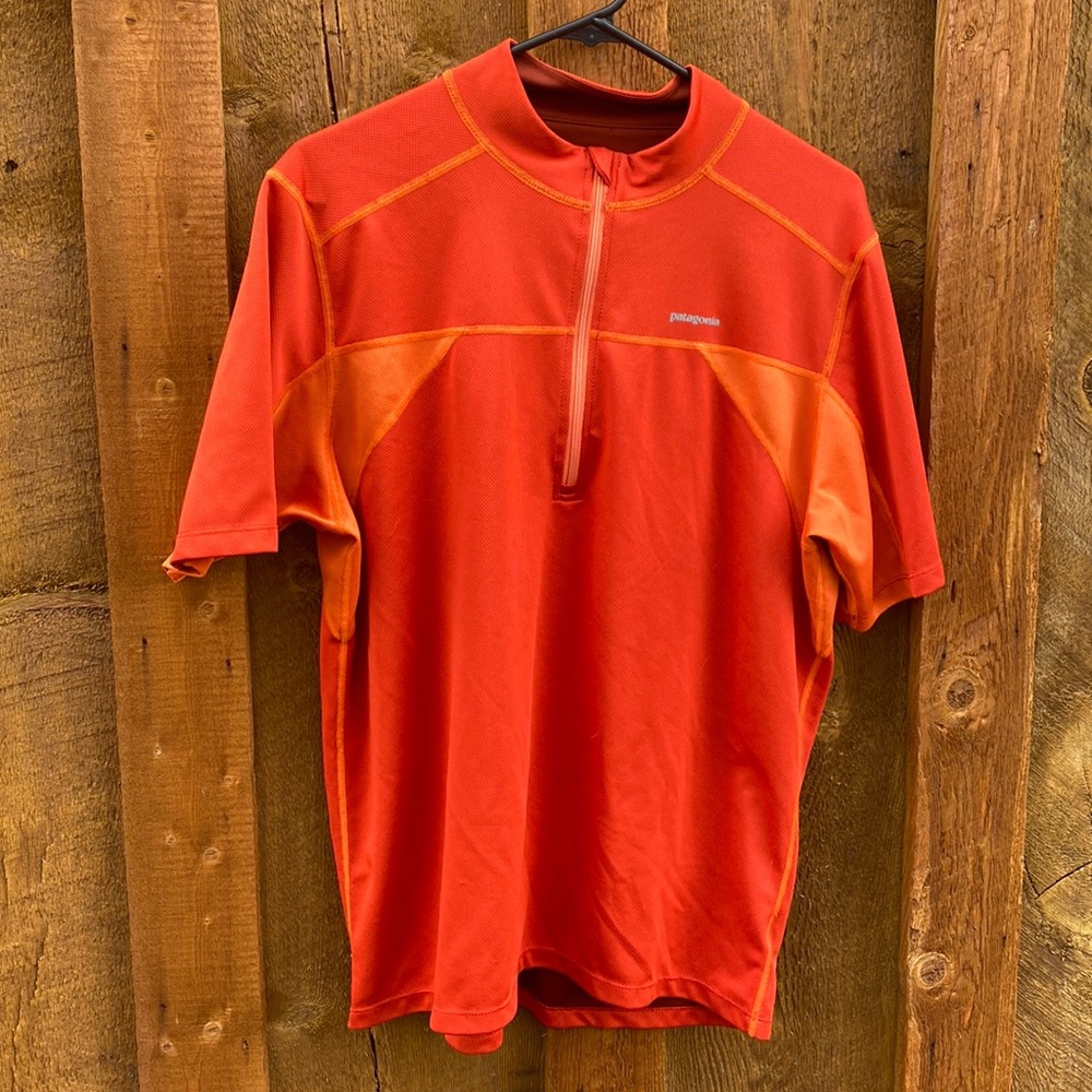 Patagonia mens orange athletic shirt 1/4 zip